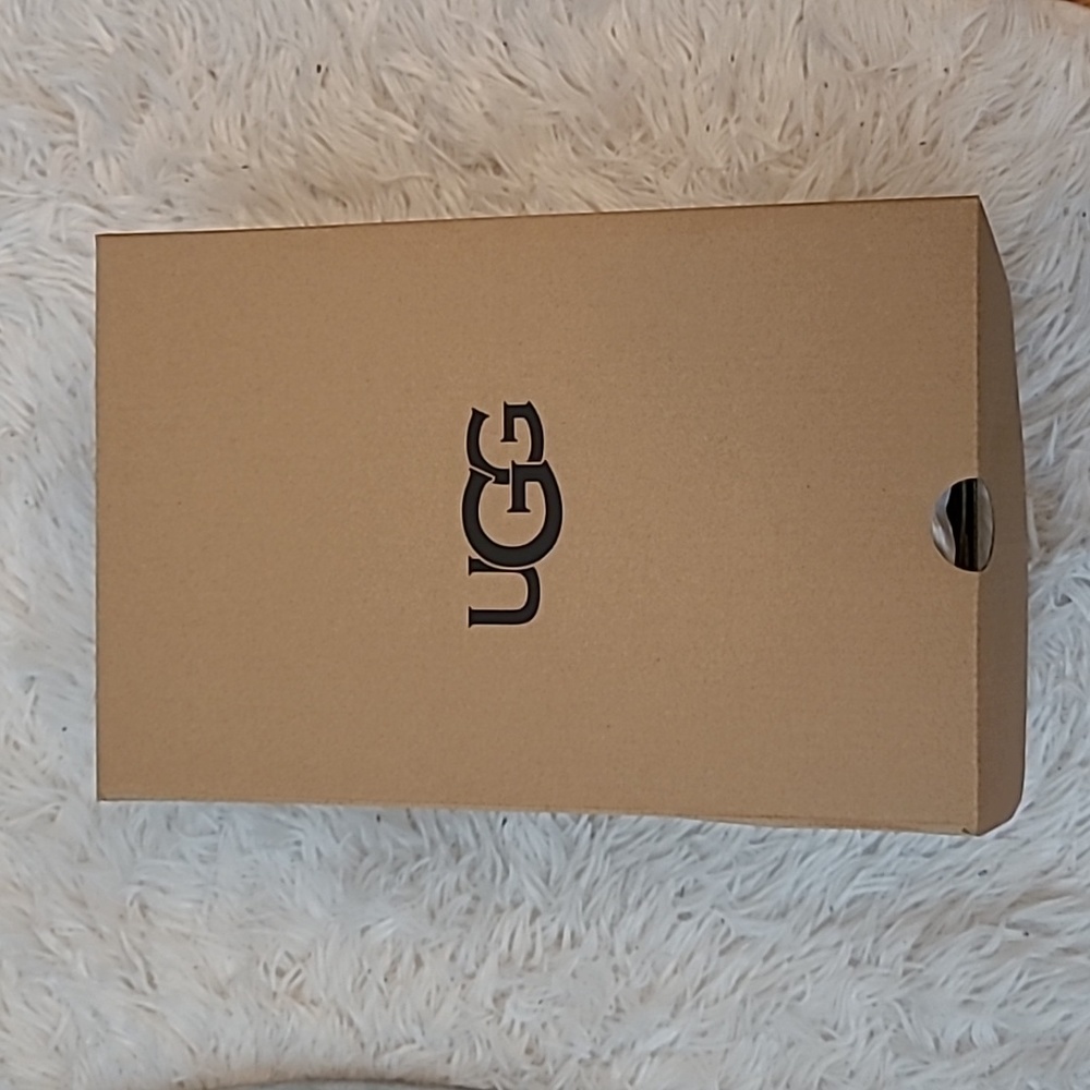 Ugg
